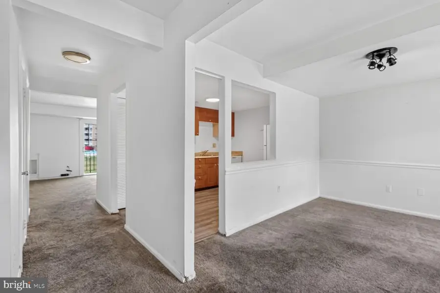 8108 Lakecrest Dr, Greenbelt, MD 20770 - #3