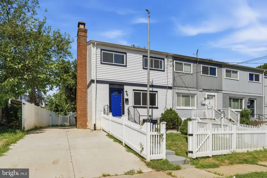 2112 Columbia Pl, Landover, MD 20785 - #2