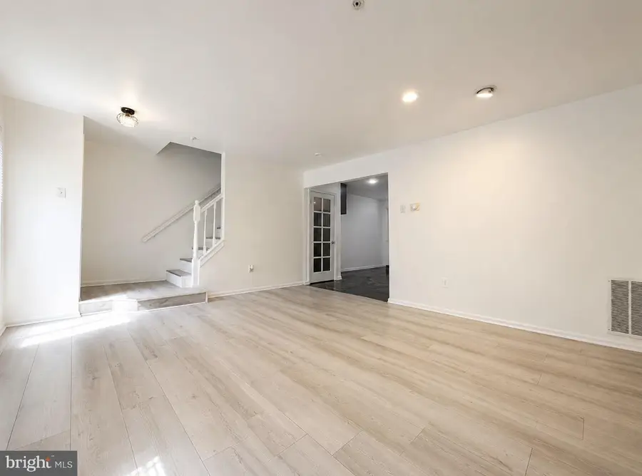 4053 Silver Park Ter, Suitland, MD 20746 - #3