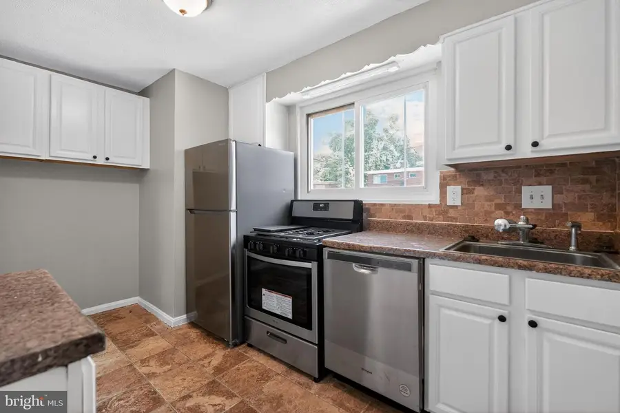 5315 Leverett St, Oxon Hill, MD 20745 - #2
