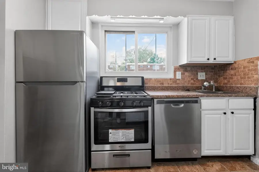 5315 Leverett St, Oxon Hill, MD 20745 - #3