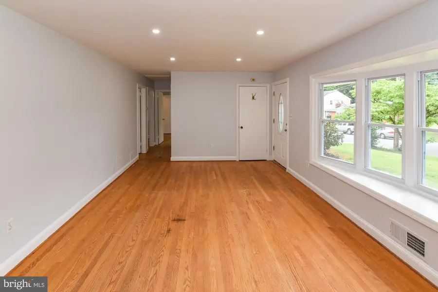 4302 Yates Rd, Beltsville, MD 20705 - #3