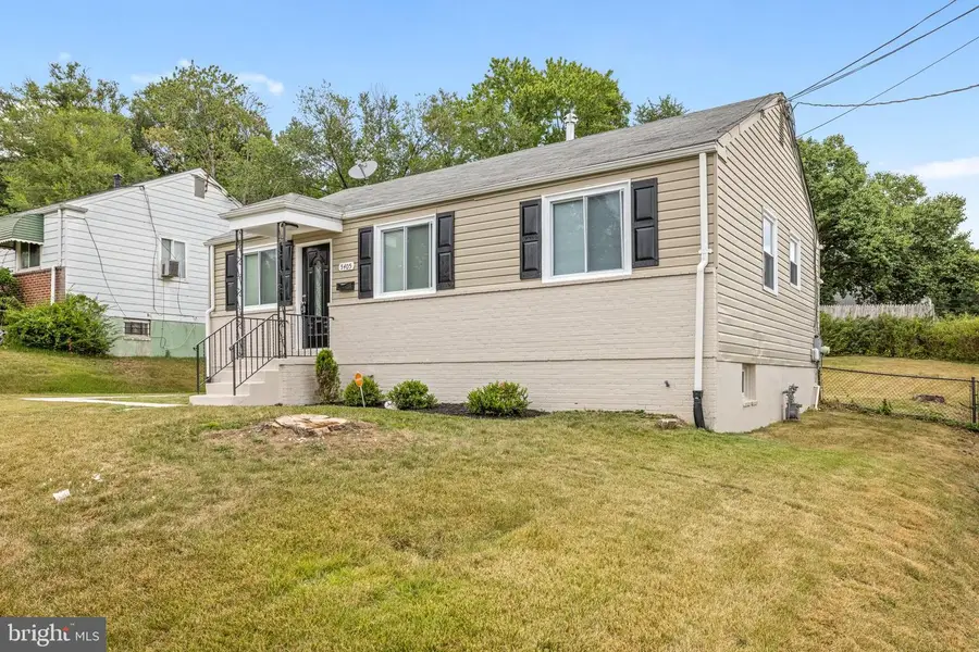 5405 Morton Pl, Riverdale, MD 20737 - #3