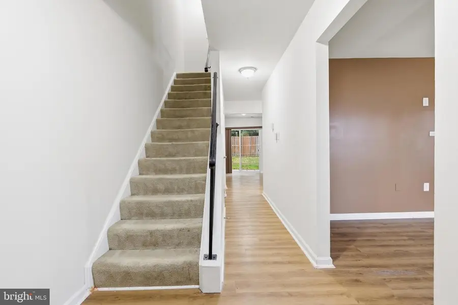 542 Peacock Dr, Landover, MD 20785 - #3