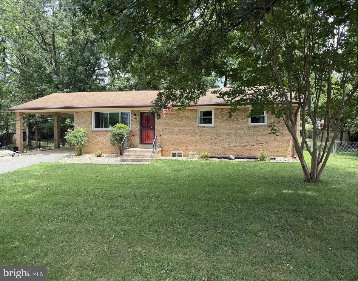 8810 Bluffwood Ln, Fort Washington, MD 20744 - #1