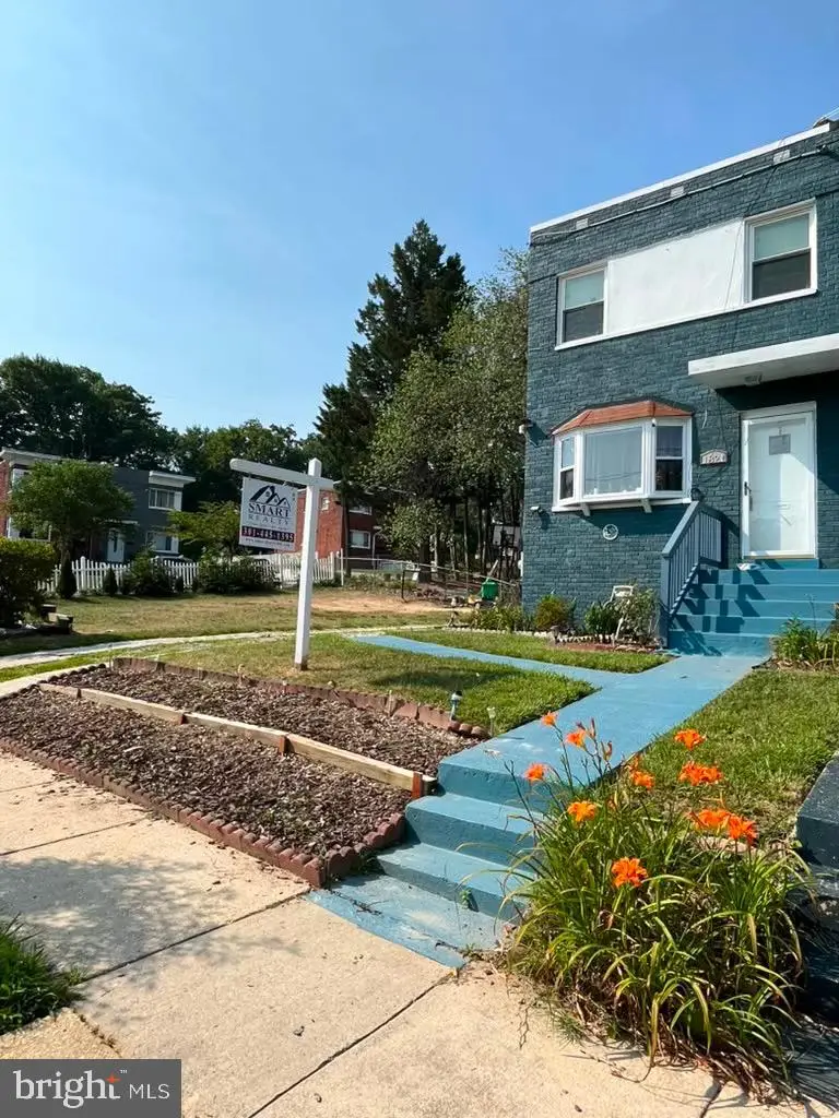 1821 Longfellow St, Hyattsville, MD 20782 - #2