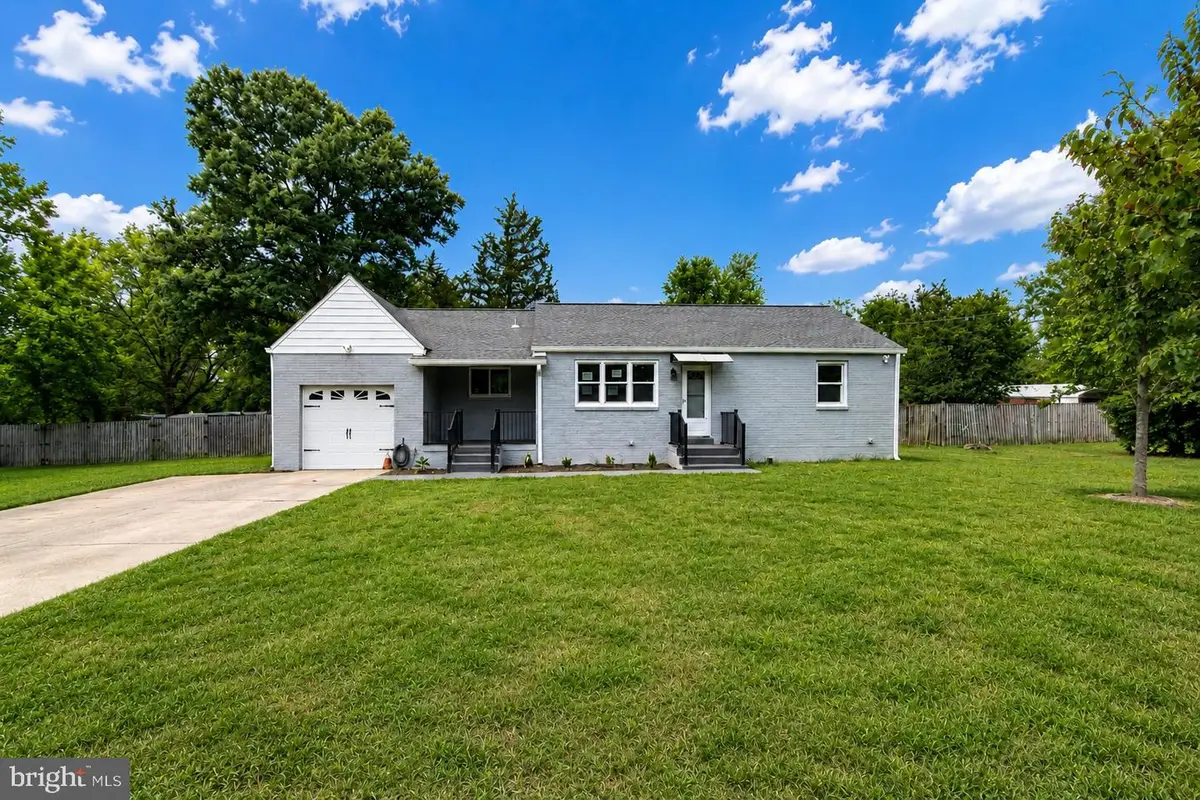 6601 Horseshoe Rd, Clinton, MD 20735 - #1