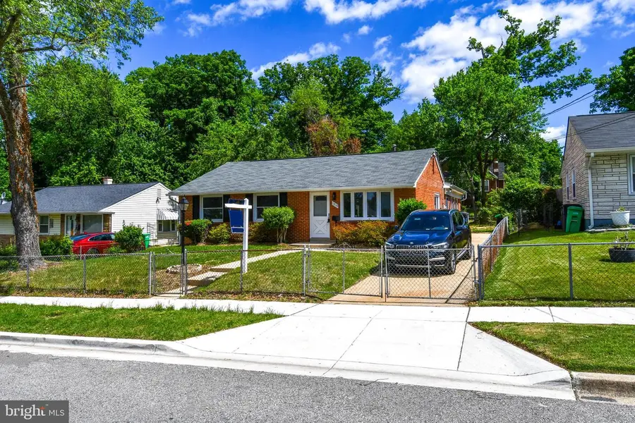 1210 Lindsay Rd, Oxon Hill, MD 20745 - #2