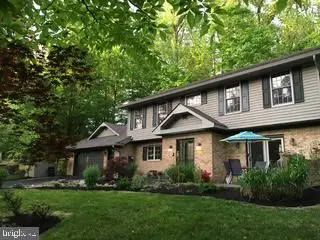 5412 Ridgecroft Dr, Camp Springs, MD 20746 - #3