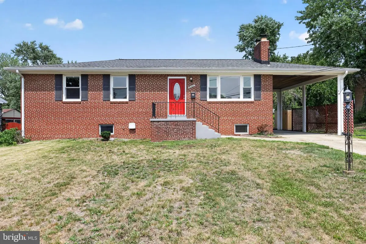 4402 Ridgecrest Dr, Suitland, MD 20746 - #1