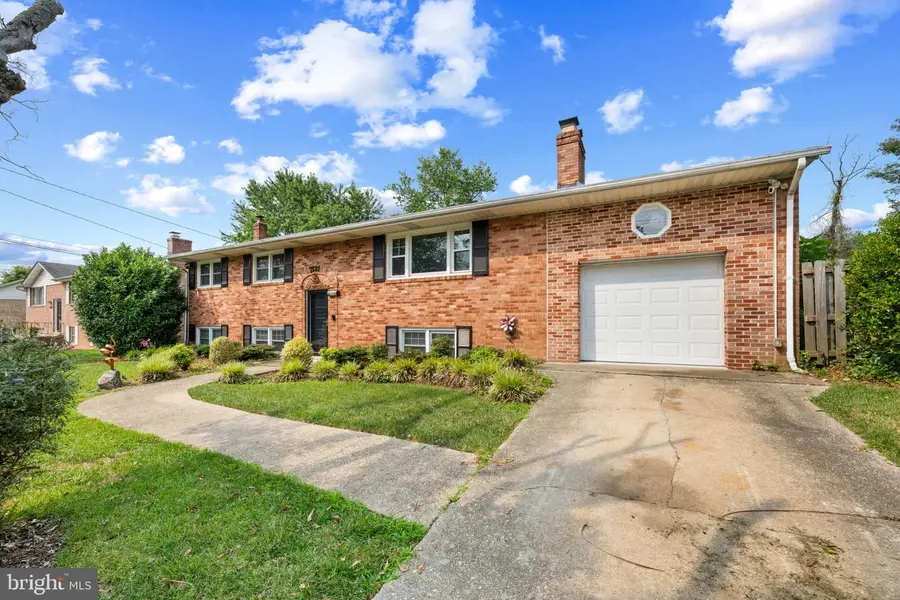 7121 Karen Anne Dr, Temple Hills, MD 20748 - #2