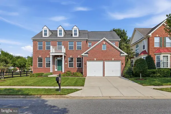 2700 Lake Forest Dr, UPPER MARLBORO, MD 20774