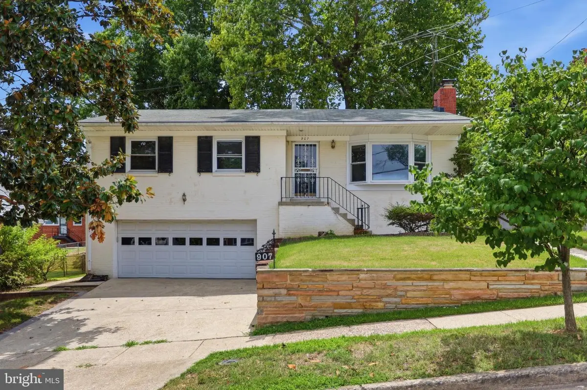 907 Luray Pl, Hyattsville, MD 20783 - #1