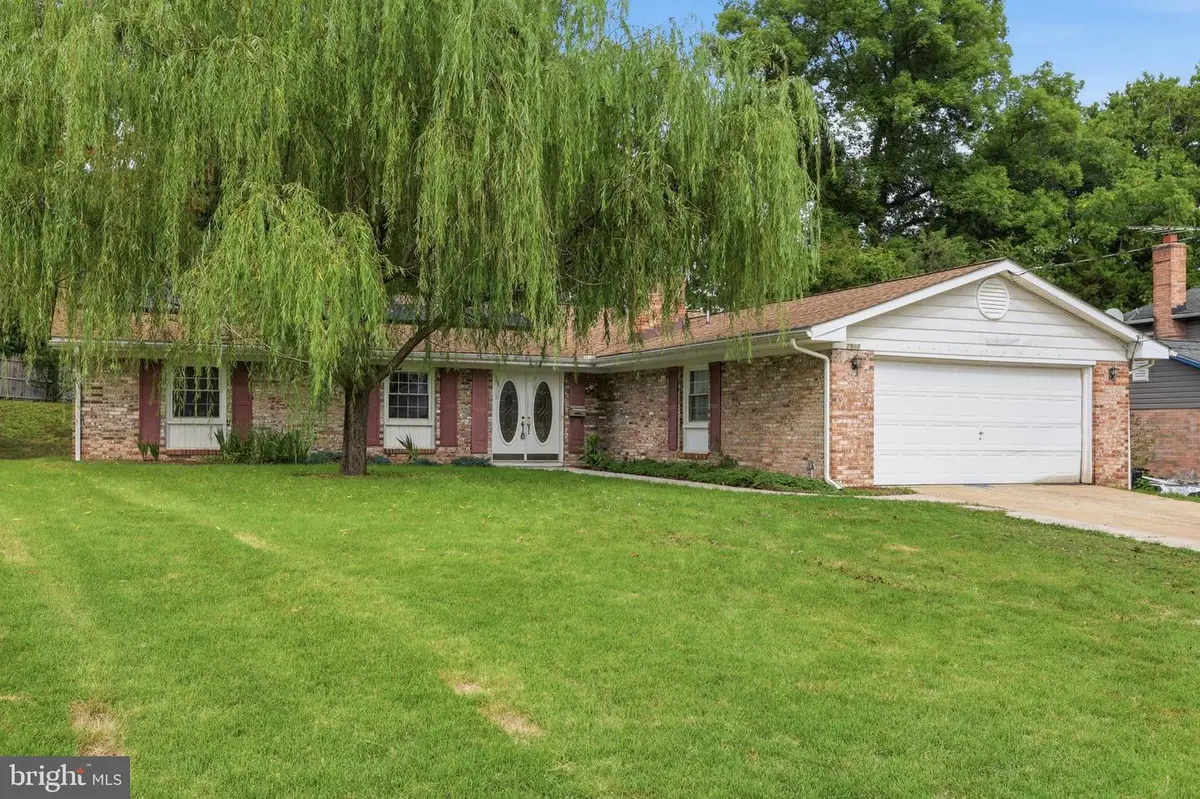 7902 Claudia Dr, Oxon Hill, MD 20745 - #1
