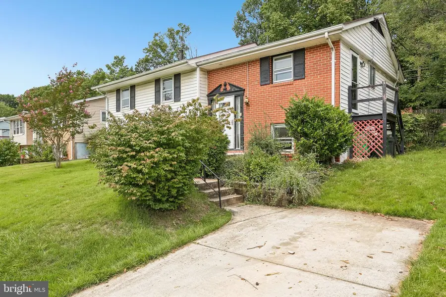 8602 Portsmouth Dr, Laurel, MD 20708 - #2