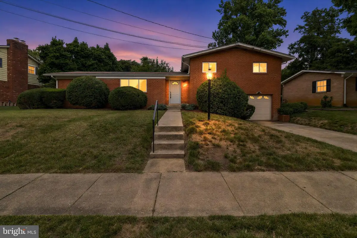 2200 Rosecroft Blvd, Fort Washington, MD 20744 - #1