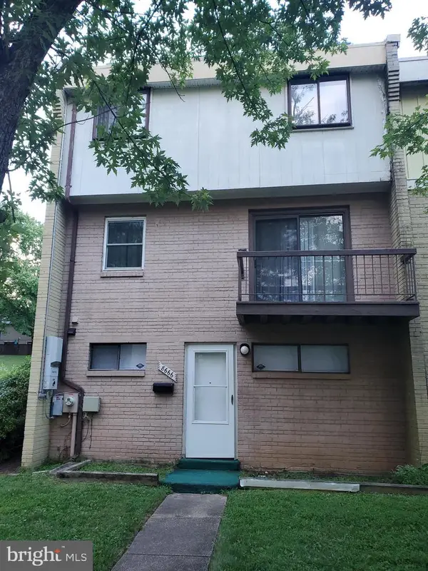 8666 Brae Brooke Dr, LANHAM, MD 20706