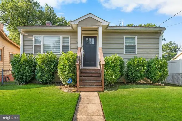 5803 Ravenswood Rd, RIVERDALE, MD 20737