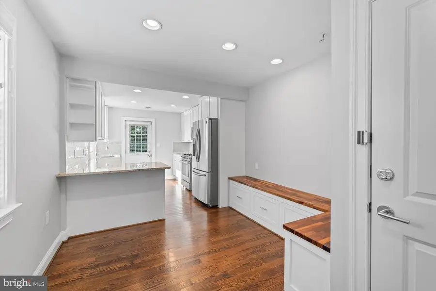 5803 Ravenswood Rd, Riverdale, MD 20737 - #3