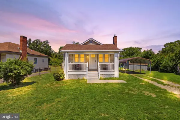 7002 E Clinton St, CLINTON, MD 20735