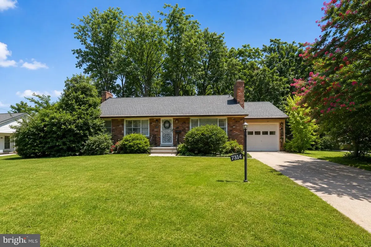 7314 Lois Ln, Lanham, MD 20706 - #1