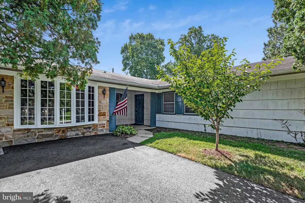 2405 Kelsey Ln, Bowie, MD 20715 - #1