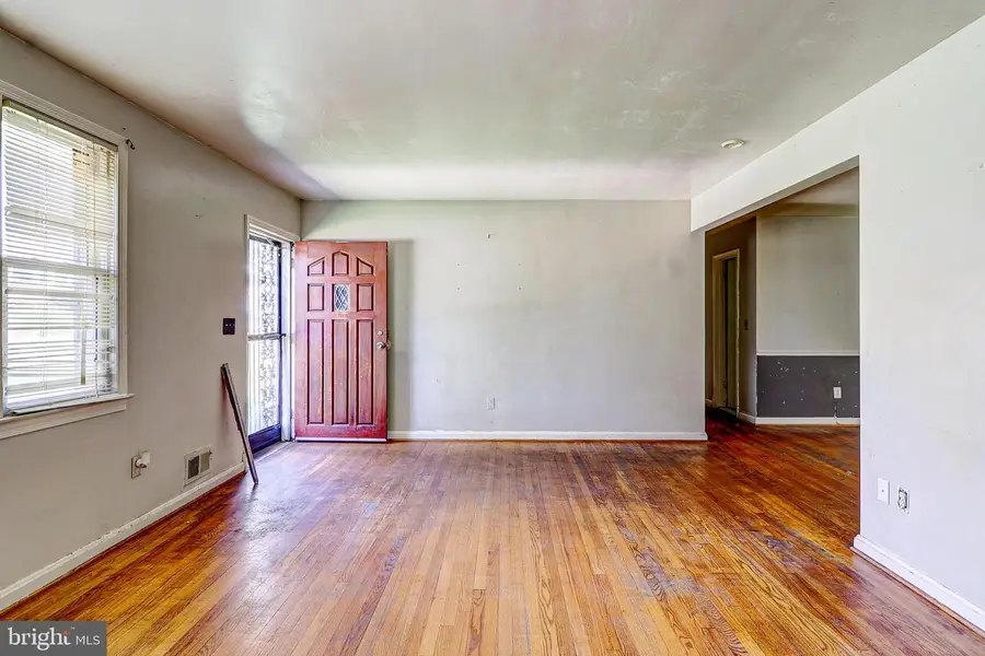 3212 Lassie Ave, Suitland, MD 20746 - #3