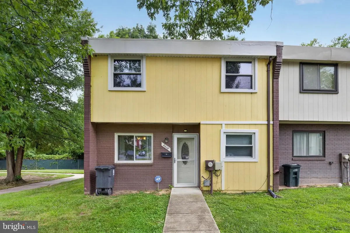 8608 Brae Brooke Dr, Lanham, MD 20706 - #1