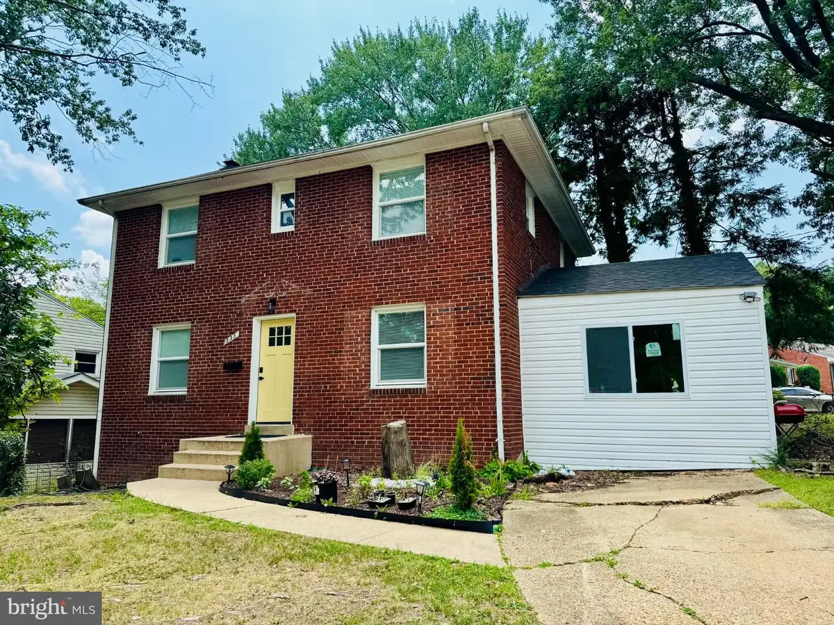 333 Brockton Rd, Oxon Hill, MD 20745 - #1