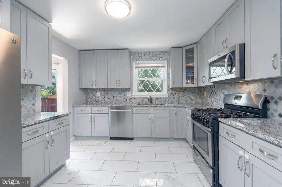 6809 Crafton Ln, Clinton, MD 20735 - #3