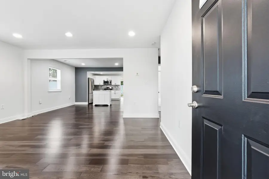 4321 39th Pl, Brentwood, MD 20722 - #2