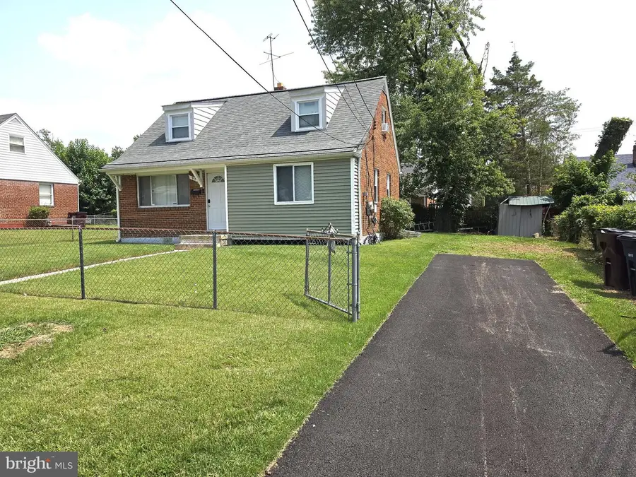 910 Highview Dr, Capitol Heights, MD 20743 - #2