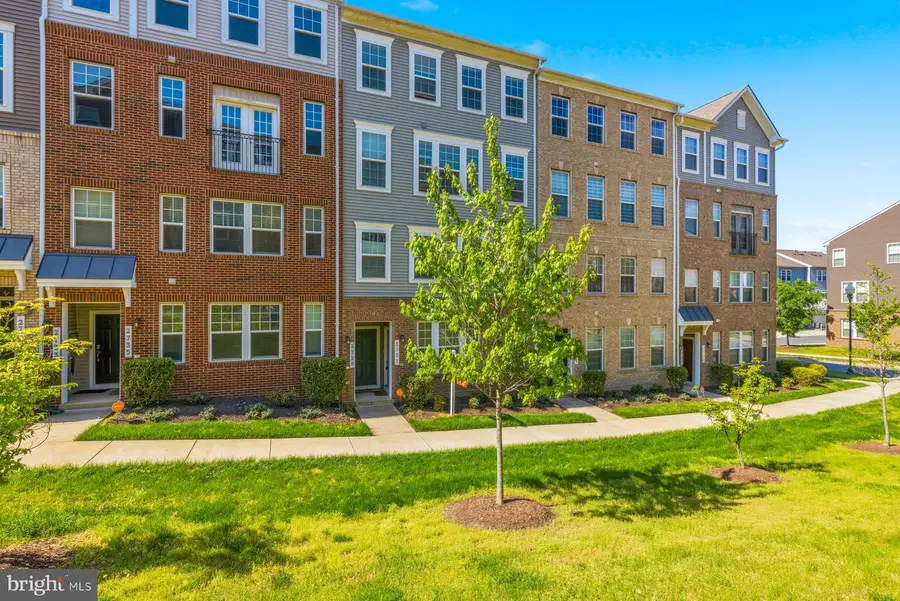 2731 Pinebrook Rd, Landover, MD 20785 - #2