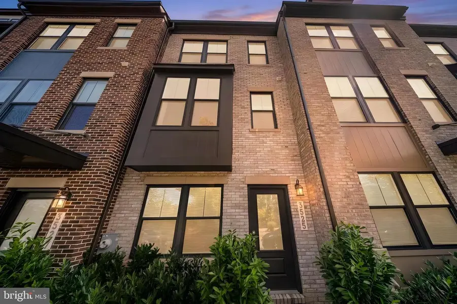 3525 Carnaby St, Hyattsville, MD 20782 - #2