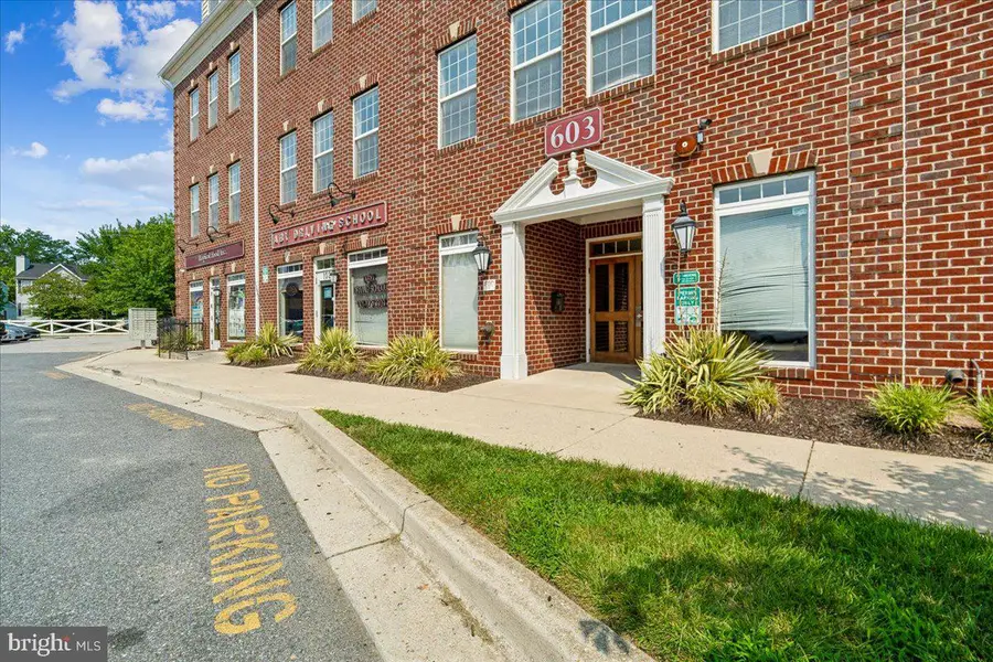 603 7th St #402, Laurel, MD 20707 - #2