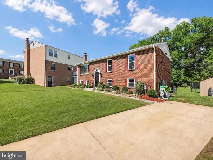 12305 Birchview Dr, Clinton, MD 20735 - #2