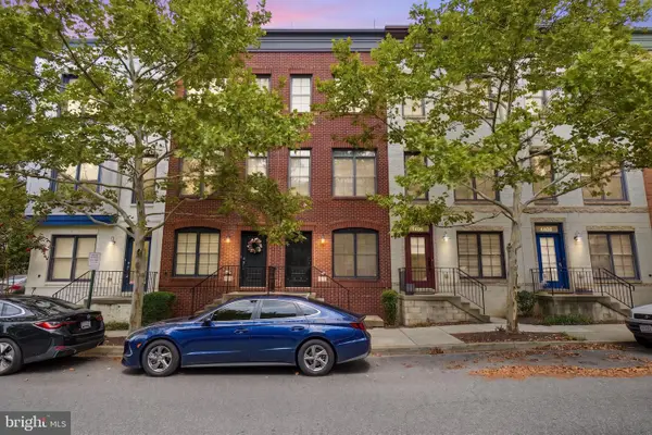 4404 Longfellow St, HYATTSVILLE, MD 20781