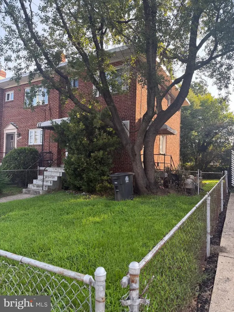 5310 Deal Dr, Oxon Hill, MD 20745 - #2