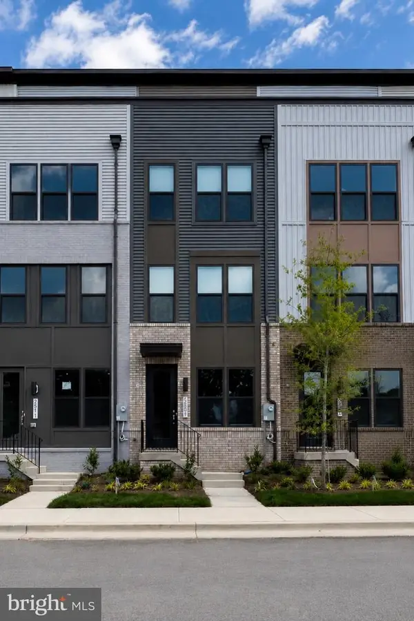 2509 River Terrace Rd, HYATTSVILLE, MD 20782