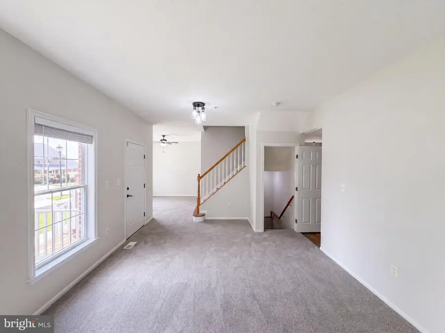 2800 Orchard Summit Ct, Landover, MD 20785 - #3