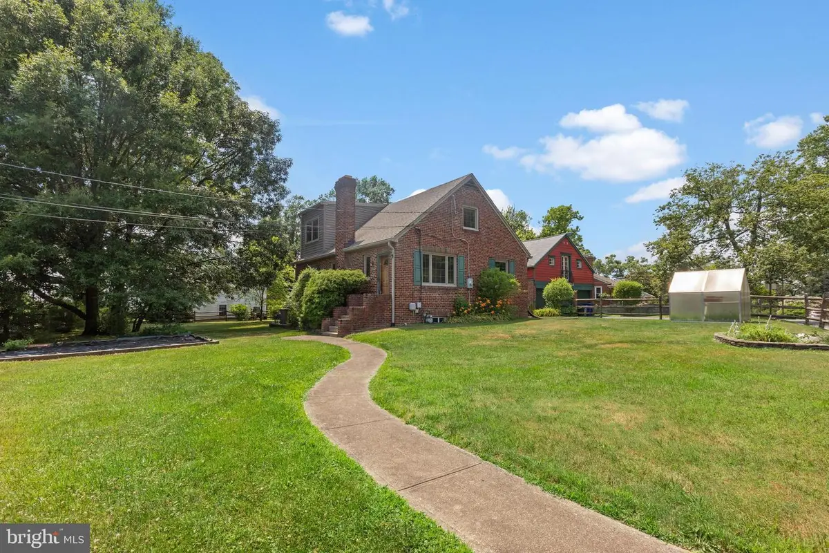 8522 Edmonston Rd, Berwyn Heights, MD 20740 - #1