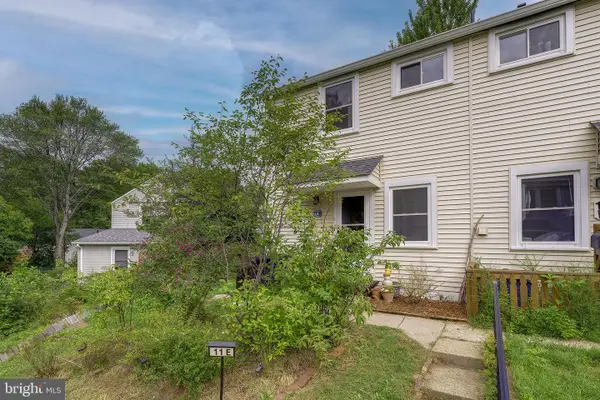 11-e Hillside Rd, GREENBELT, MD 20770