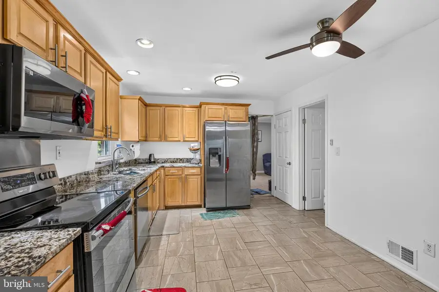 81 Herrington Dr, Upper Marlboro, MD 20774 - #2