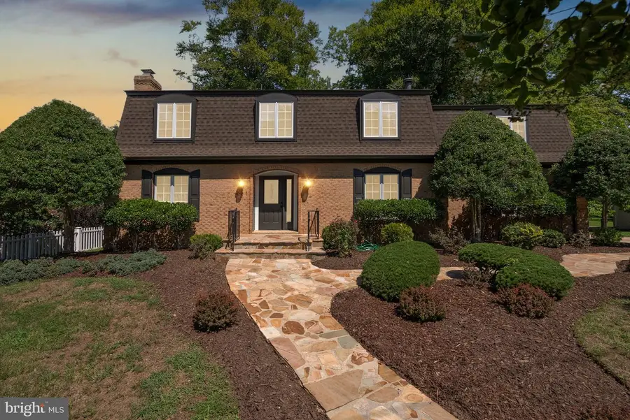 221 Surrey Circle Dr S, Fort Washington, MD 20744 - #2
