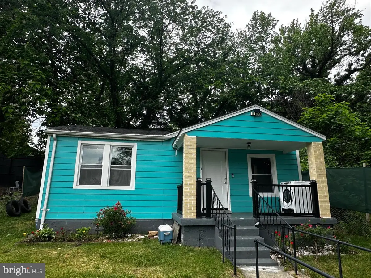 914 60th Ave, Capitol Heights, MD 20743 - #1
