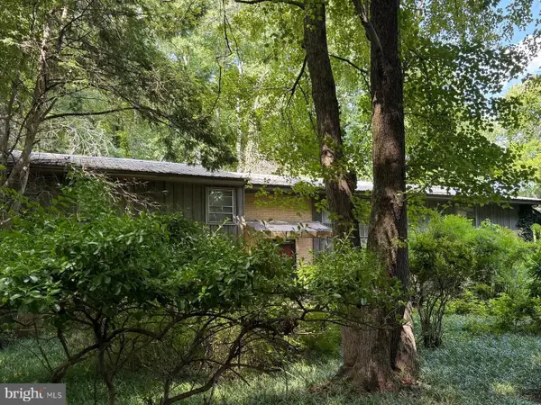 4904 Woodsy Way, TEMPLE HILLS, MD 20748