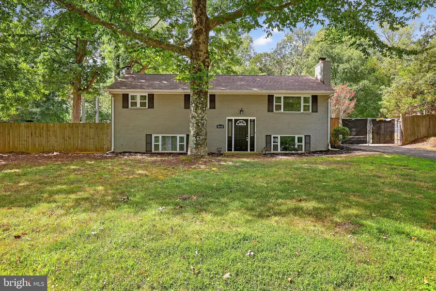 3515 Lumar Dr, Fort Washington, MD 20744 - #2