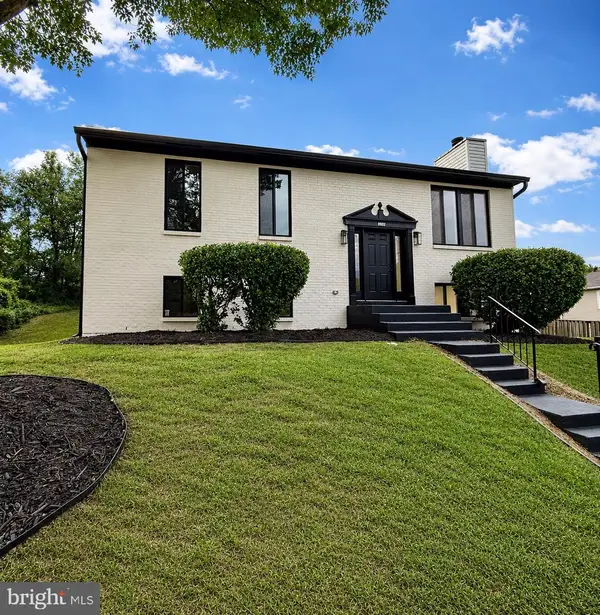 8802 Rosanne Ct, CLINTON, MD 20735