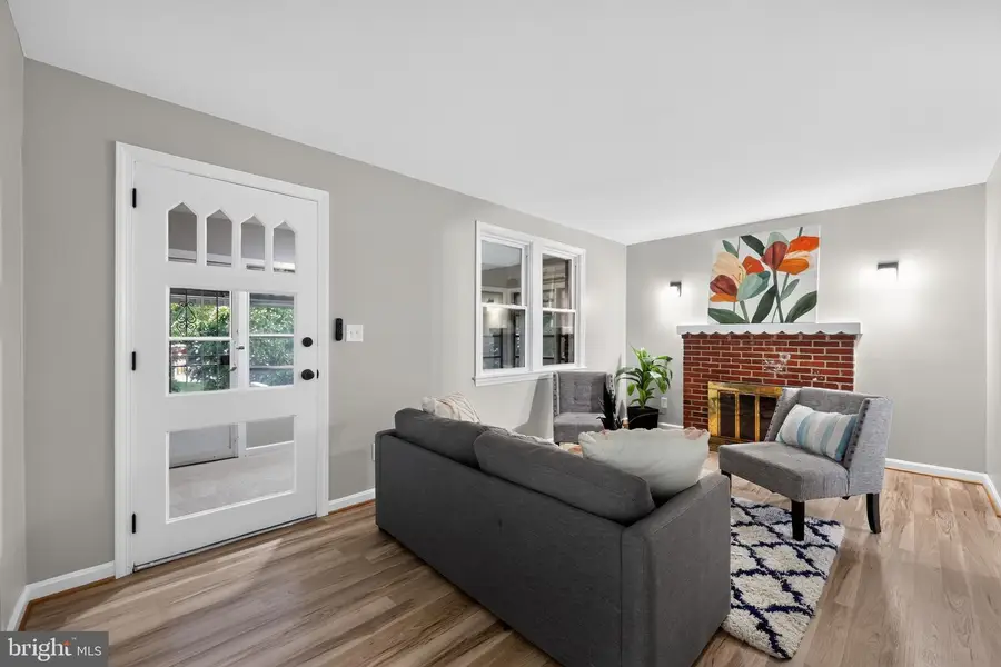 10904 Livingston Rd, Fort Washington, MD 20744 - #3