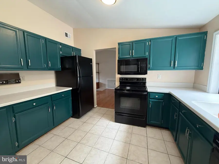 102 Macbarger Cir, Fort Washington, MD 20744 - #2